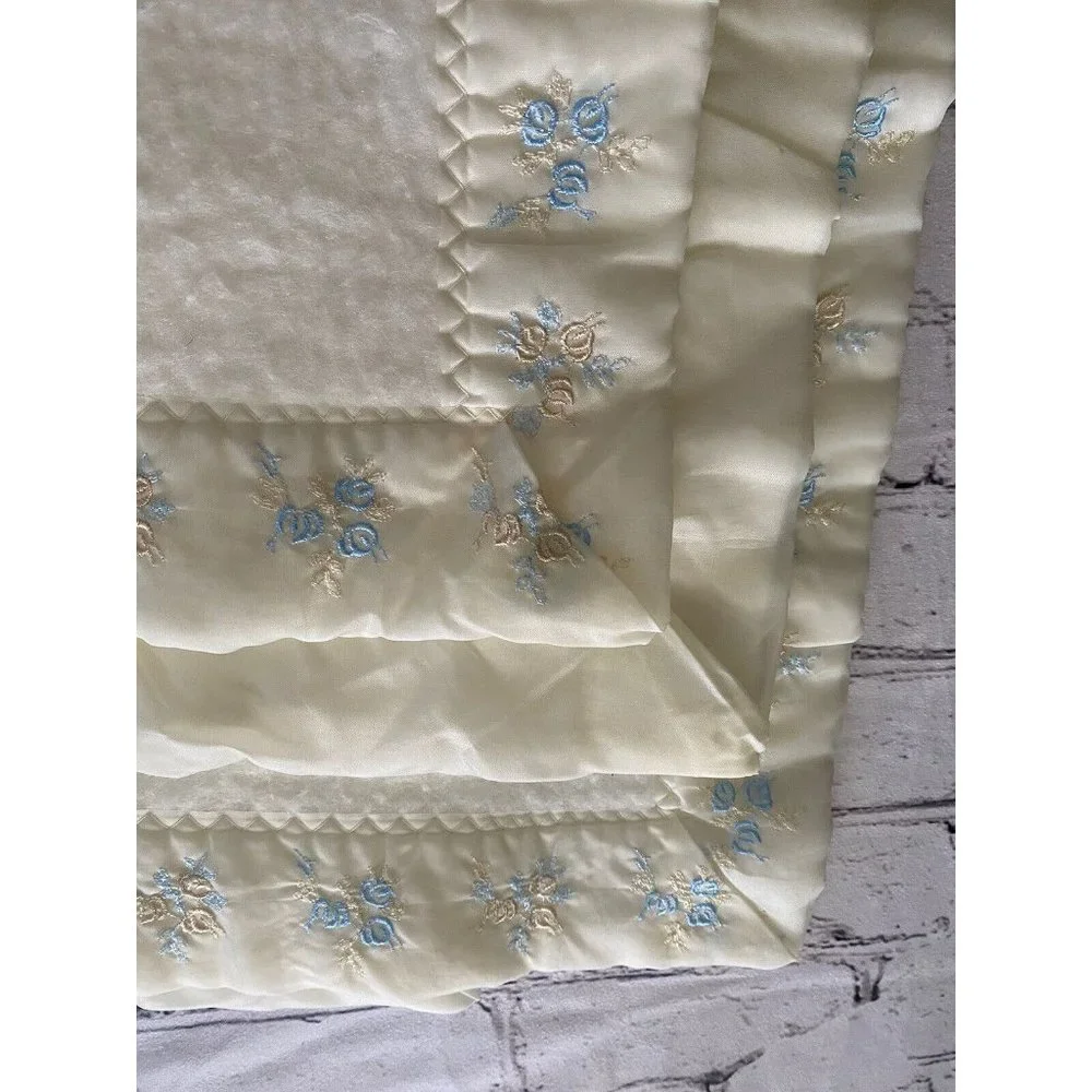 Vintage North‎ Star Acrylic Chatham Baby Blanket Satin Binding Pale Yellow 36x50